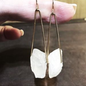 NWOT Quartz Gold Earrings Modern Boho Tribal